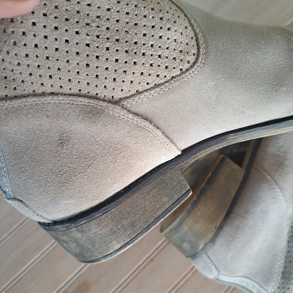 NINE West Bond Suede Leather Ankle Boots Taupe Perforated Causal Booties - Picture 10 of 12